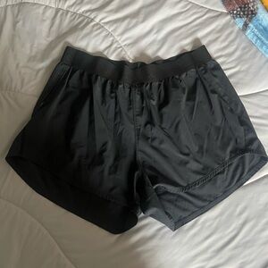 Outdoor Voices Relay 3” Short